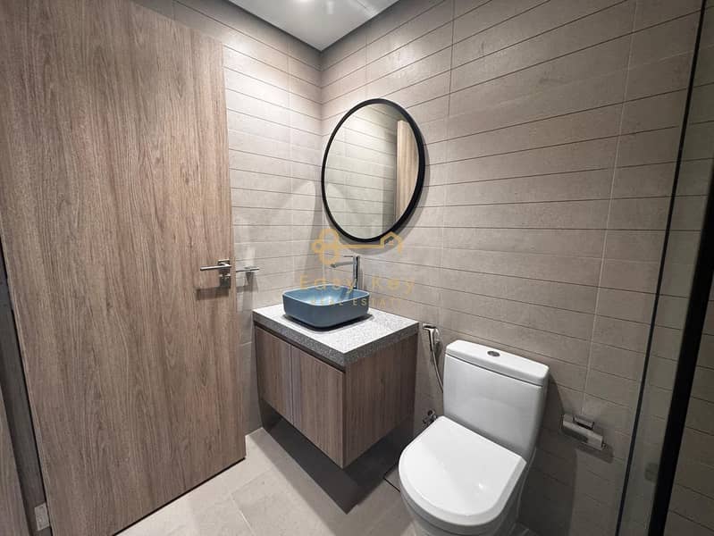 UnFurnished | Canal View | Ready to move in - Image 6