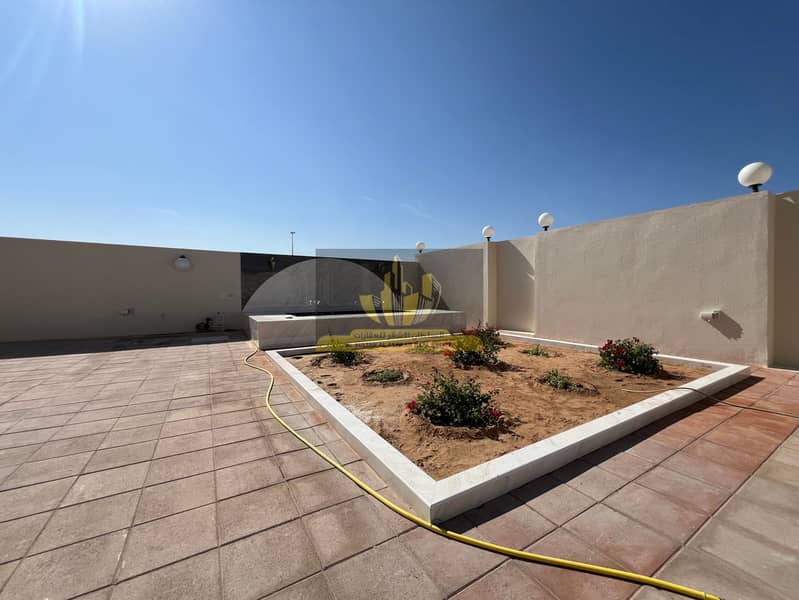 Luxury villa for rent in Mushraif area 5 master bedroom + maid