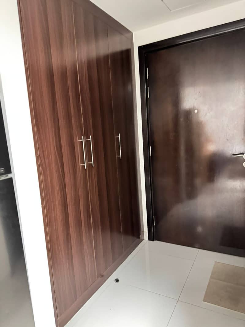Spacious Fully Furnished Studio, Available By Monthly as Well 5500 AED - Image 7