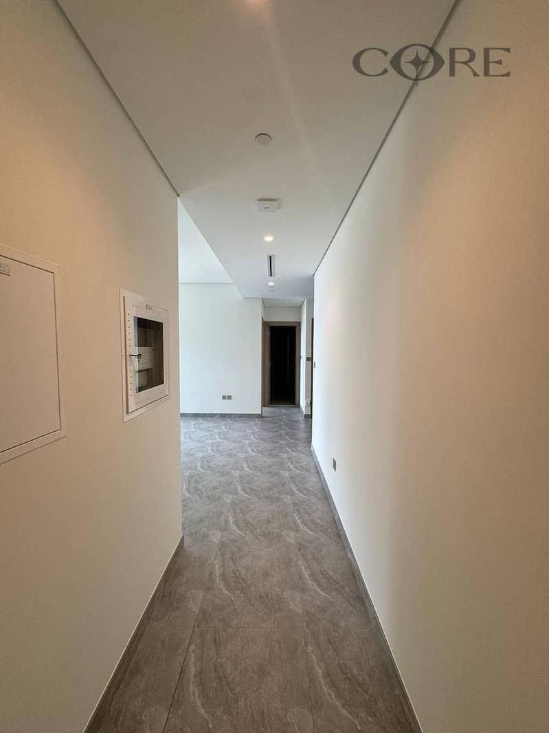 MID FLOOR | COMMUNITY VIEW - Image 9