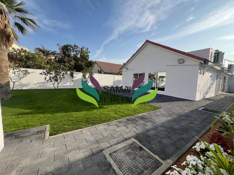 Fully Renovated | Mature Garden | 3 Bed +Maid