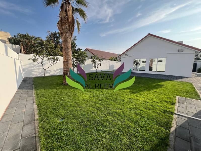 Fully Renovated | Mature Garden | 3 Bed +Maid