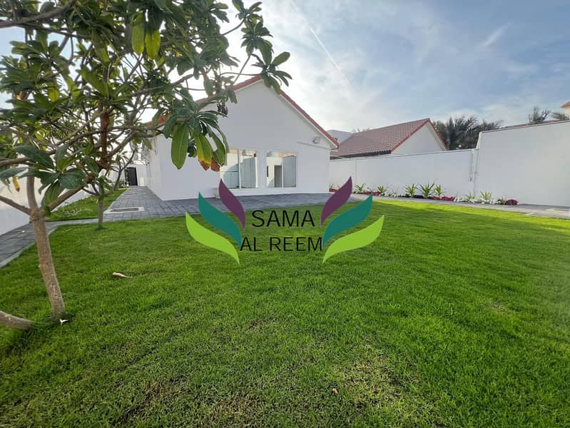 Fully Renovated | Mature Garden | 3 Bed +Maid