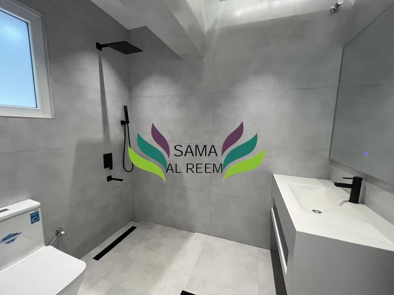 Fully Renovated | Mature Garden | 3 Bed +Maid - Image 18