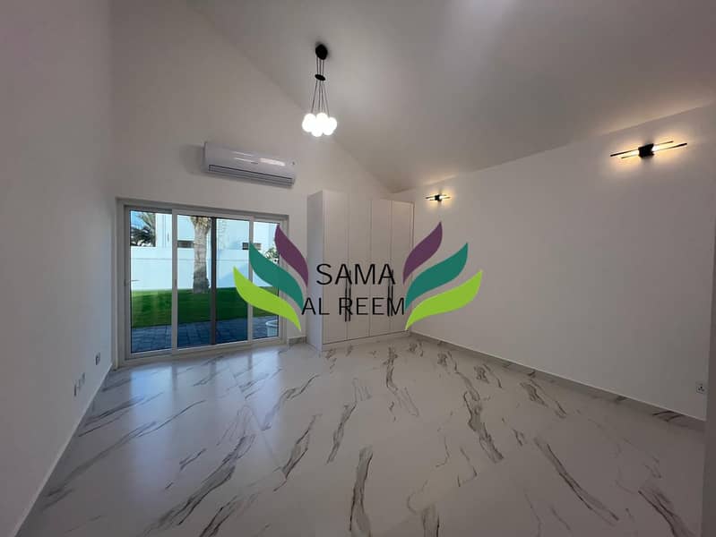 Fully Renovated | Mature Garden | 3 Bed +Maid - Image 21