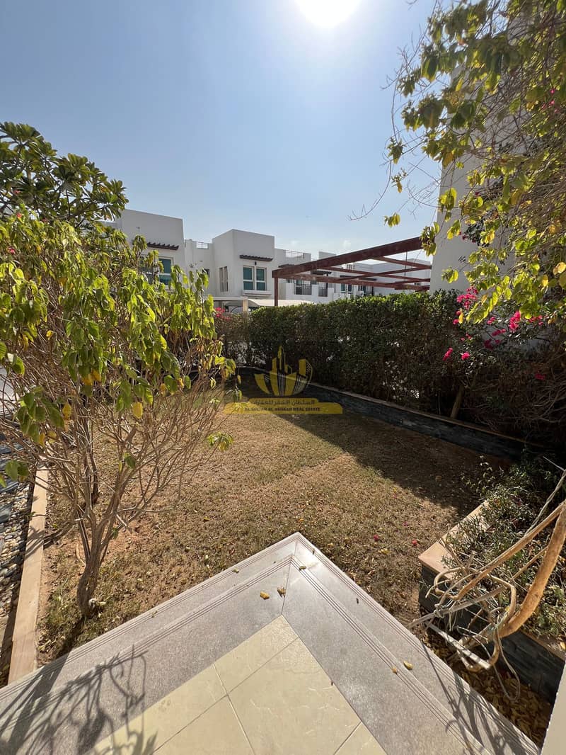 Villa for rent in Al Khail Heights 5 rooms + maid