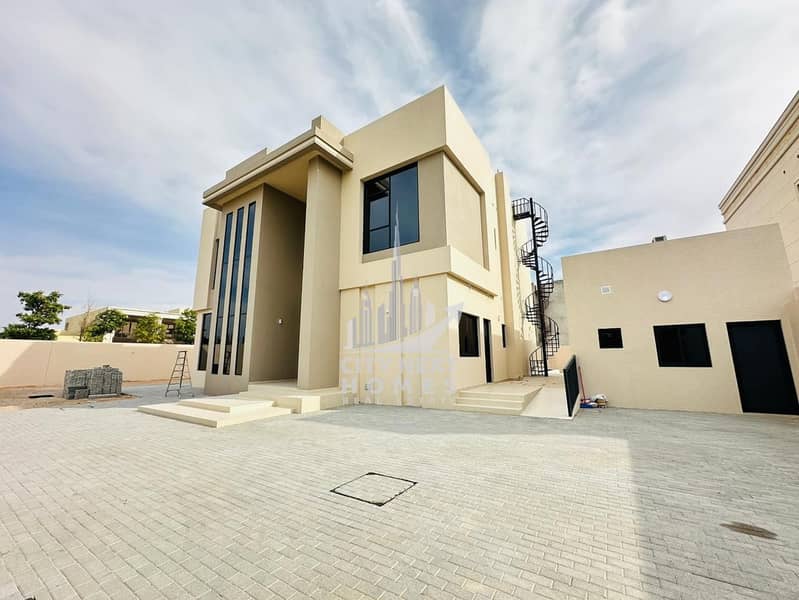 Brand New / 5Bedroom / Huge Hall / Maid