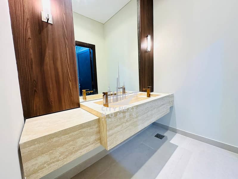 Brand New / 5Bedroom / Huge Hall / Maid - Image 7