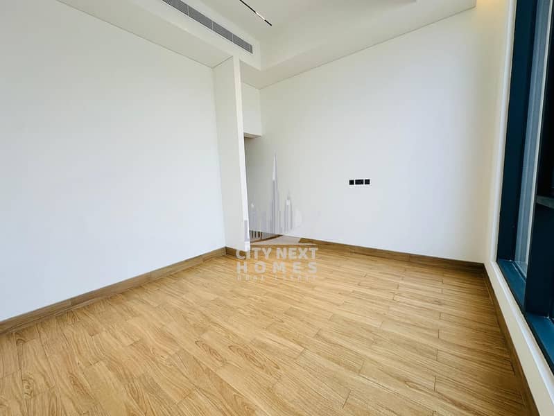 Brand New / 5Bedroom / Huge Hall / Maid - Image 9