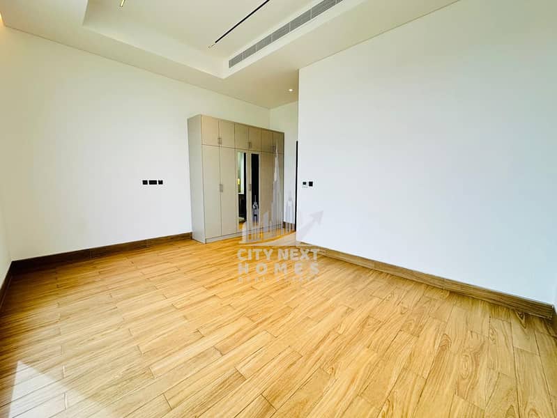 Brand New / 5Bedroom / Huge Hall / Maid - Image 11