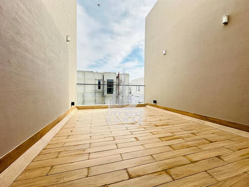 Brand New / 5Bedroom / Huge Hall / Maid - Image 17