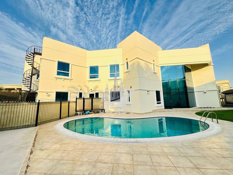 7 Bedroom / 2 Majlis / 3 Hall / Pool / Maid /