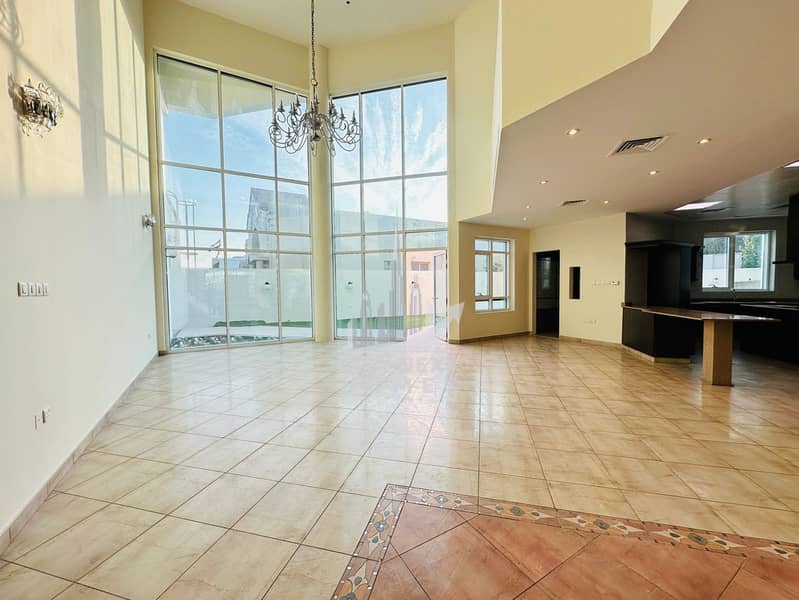 7 Bedroom / 2 Majlis / 3 Hall / Pool / Maid /