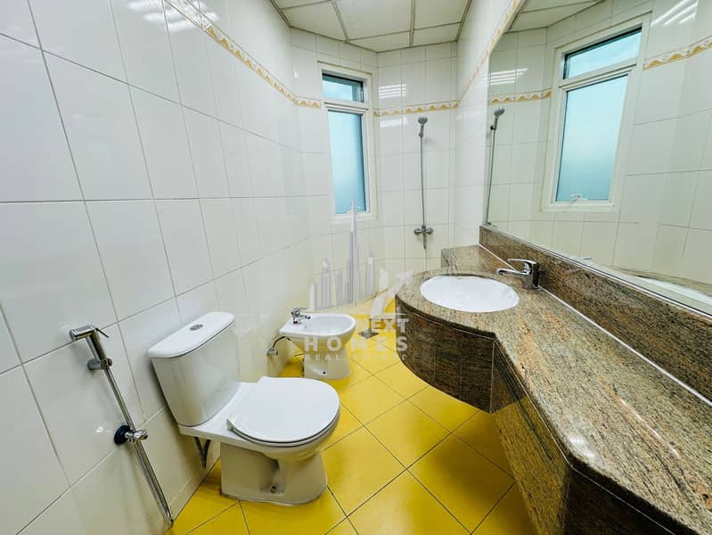 7 Bedroom / 2 Majlis / 3 Hall / Pool / Maid / - Image 8