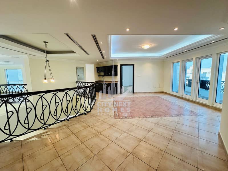 7 Bedroom / 2 Majlis / 3 Hall / Pool / Maid / - Image 13