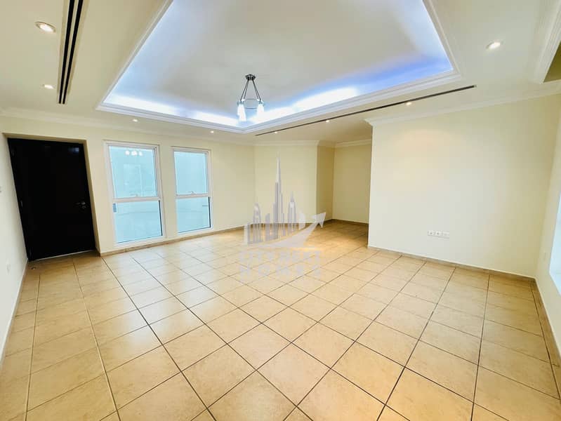 7 Bedroom / 2 Majlis / 3 Hall / Pool / Maid / - Image 14