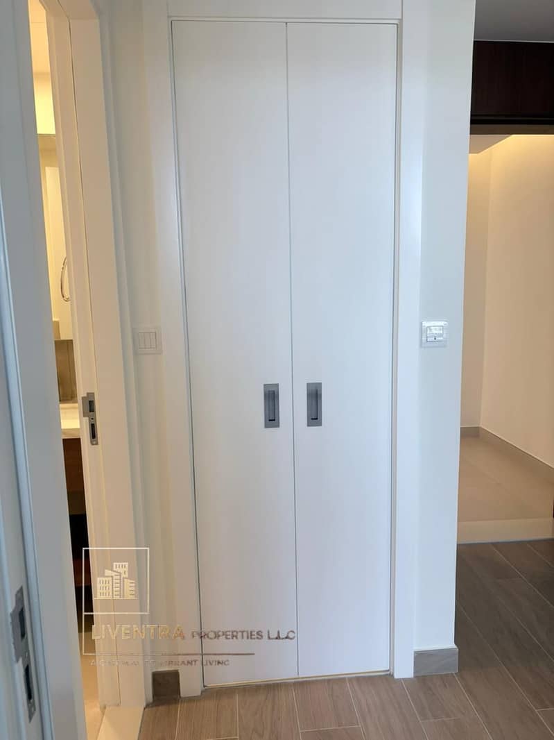 Exquisite Brand New 1 Bedroom for Rent – Town Square - Image 8