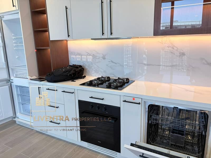 Exquisite Brand New 1 Bedroom for Rent – Town Square - Image 9