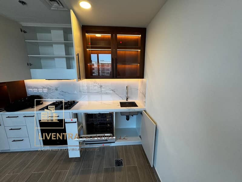 Exquisite Brand New 1 Bedroom for Rent – Town Square - Image 10