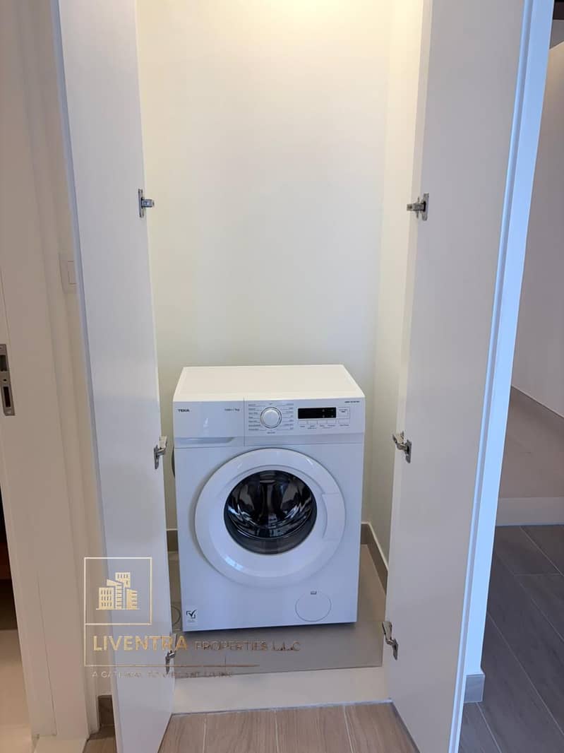 Exquisite Brand New 1 Bedroom for Rent – Town Square - Image 12