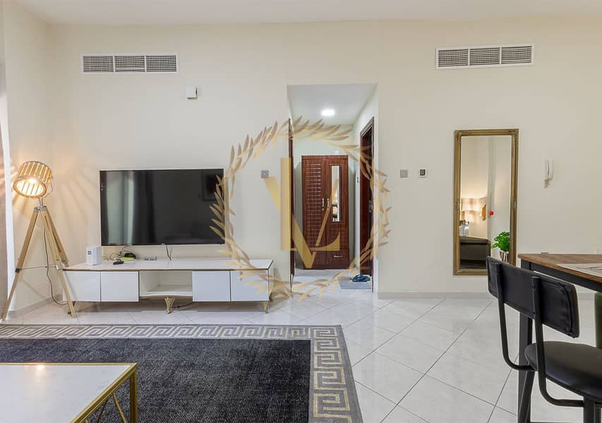 Big Size Studio next to the Marina Walk with Balcony and Closed Kitchen - Marina Peal