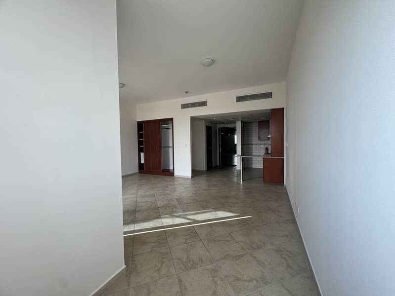 Vacant Spacious Studio | AED 60,000 | 2 Cheques