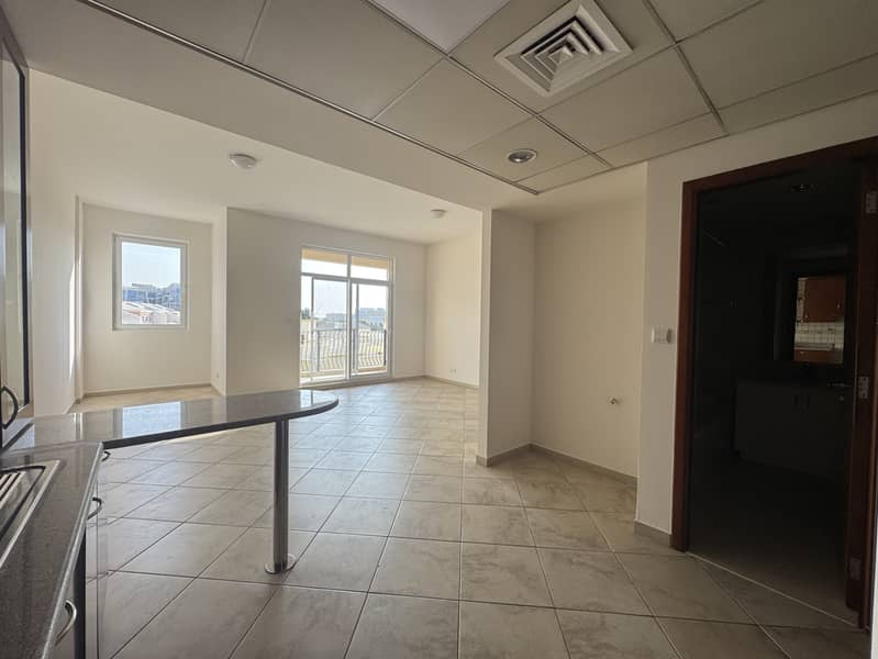 Vacant Spacious Studio | AED 60,000 | 2 Cheques