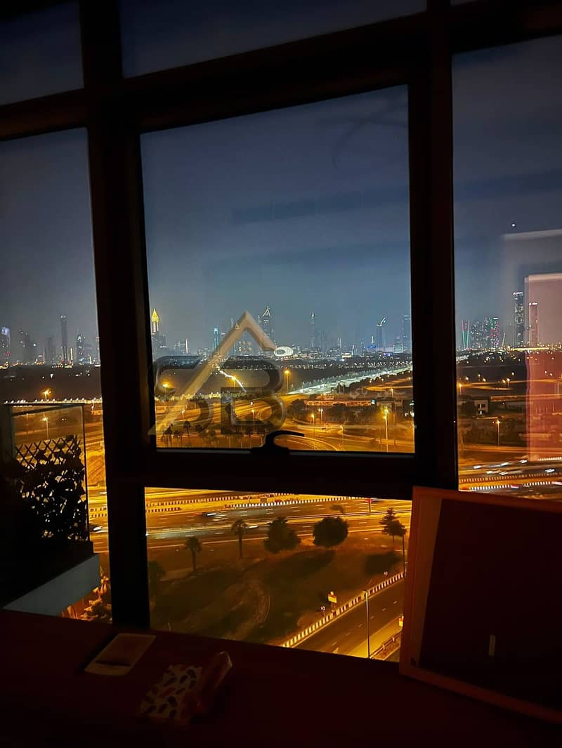 Fully Furnished | Skyline Views | Flexible Cheques