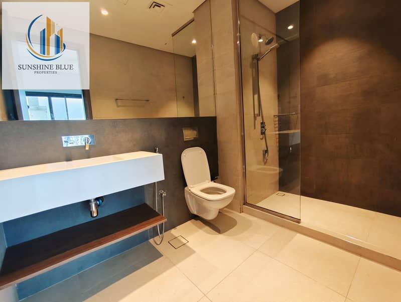 BURJ VIEW STYLISH KITCHEN BRIGHT & HUGE UNIT