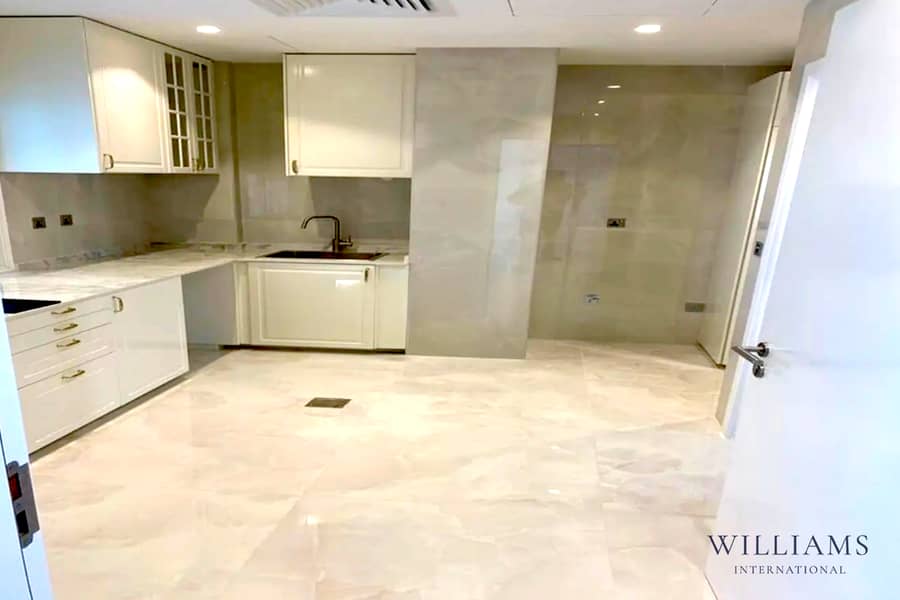 PRIME TIP VILLA| PRIVATE BEACH | BURJ AL ARAB VIEW