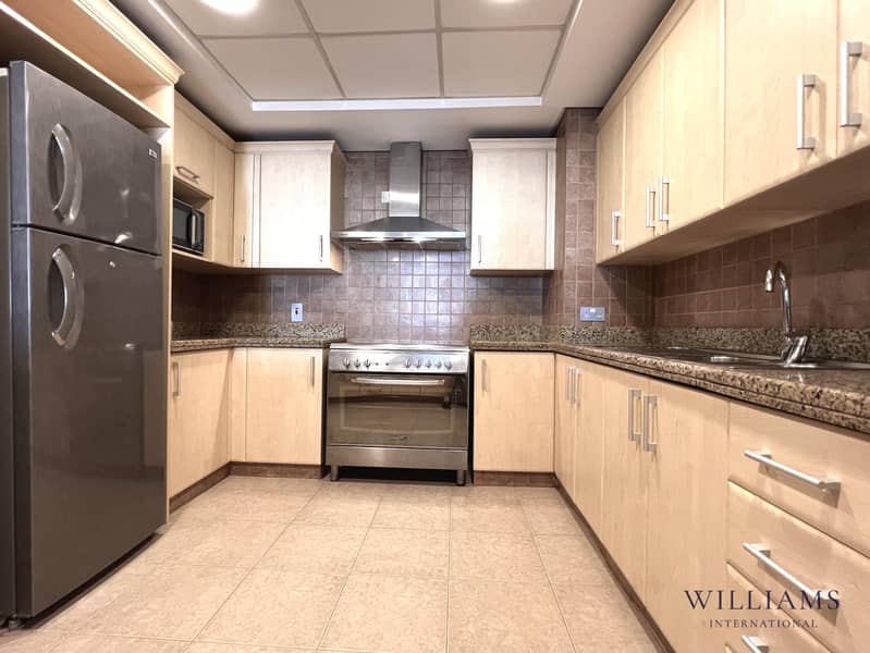 Vacant | Full Sea View | Chiller Free - Image 11