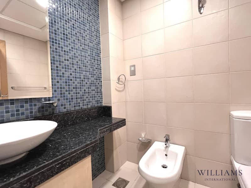 Vacant | Full Sea View | Chiller Free - Image 15