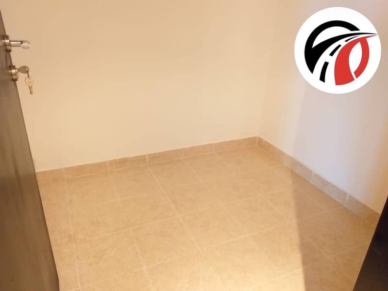 3BHK Available For Rent Very Easy Access To Metro - Image 6