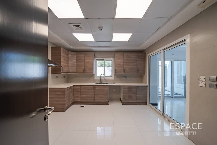 Exclusive |Corner Plot |Upgraded |Vacant - Image 6