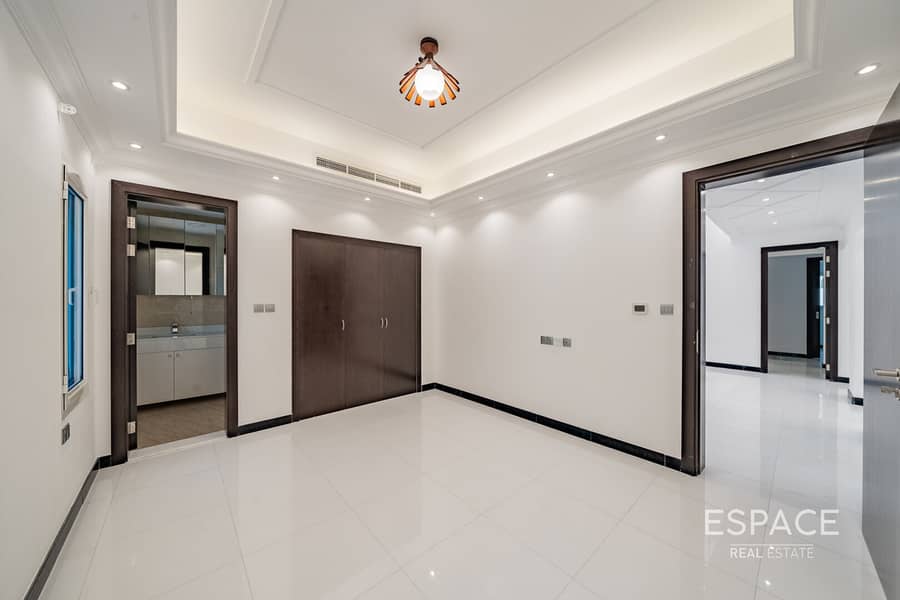 Exclusive |Corner Plot |Upgraded |Vacant - Image 10