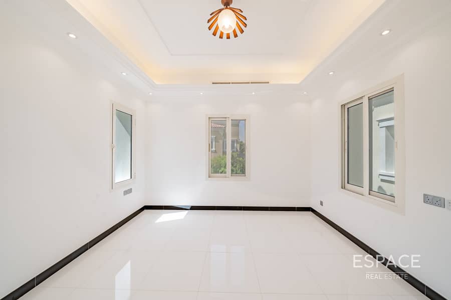 Exclusive |Corner Plot |Upgraded |Vacant - Image 16