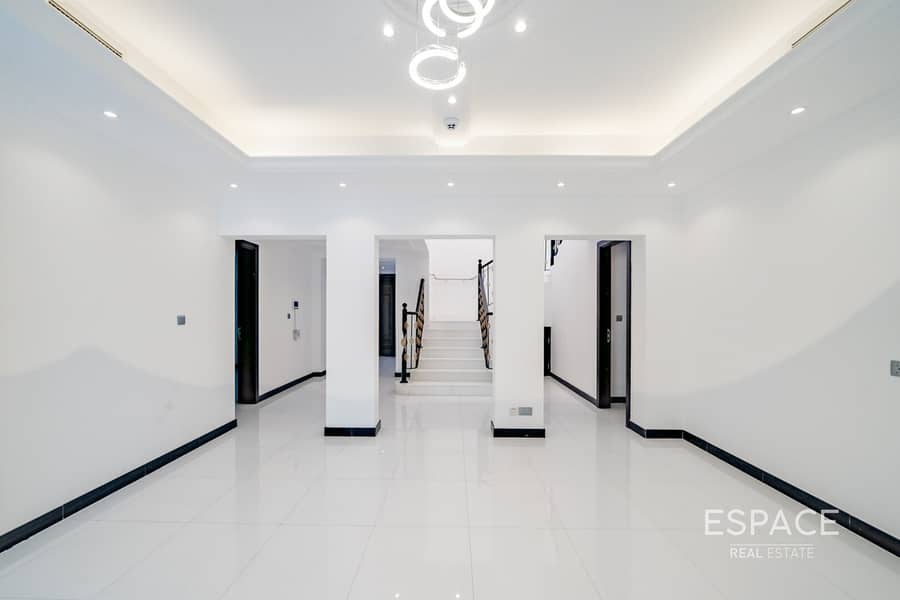 Exclusive |Corner Plot |Upgraded |Vacant - Image 17