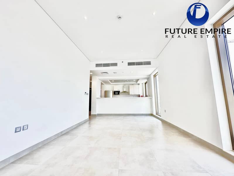 LUXURY NEW 2 BR | FITTED KITCHEN | PARK | POOL | GYM