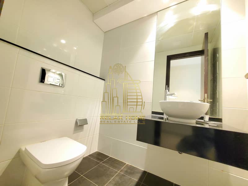 Luxury 1BHK | Ready to Move In | Gym & Pool | Close Metro - Image 16