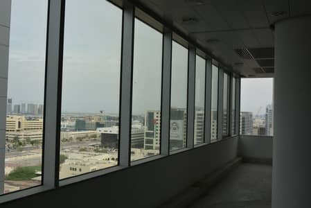 Incomparably reduced rent and spacious office Incomparably reduced rent and spacious office