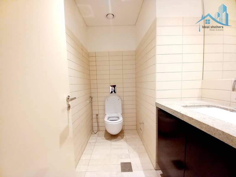 LUXURIOUS 1BHK || HUGE SIZE || LUXURY BUILDING - Image 6