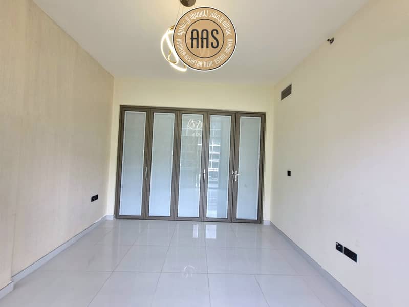 Luxurious Fully Furnished 1-Bedroom Apartment || Elegent Living || Main Boulevard View - Image 6