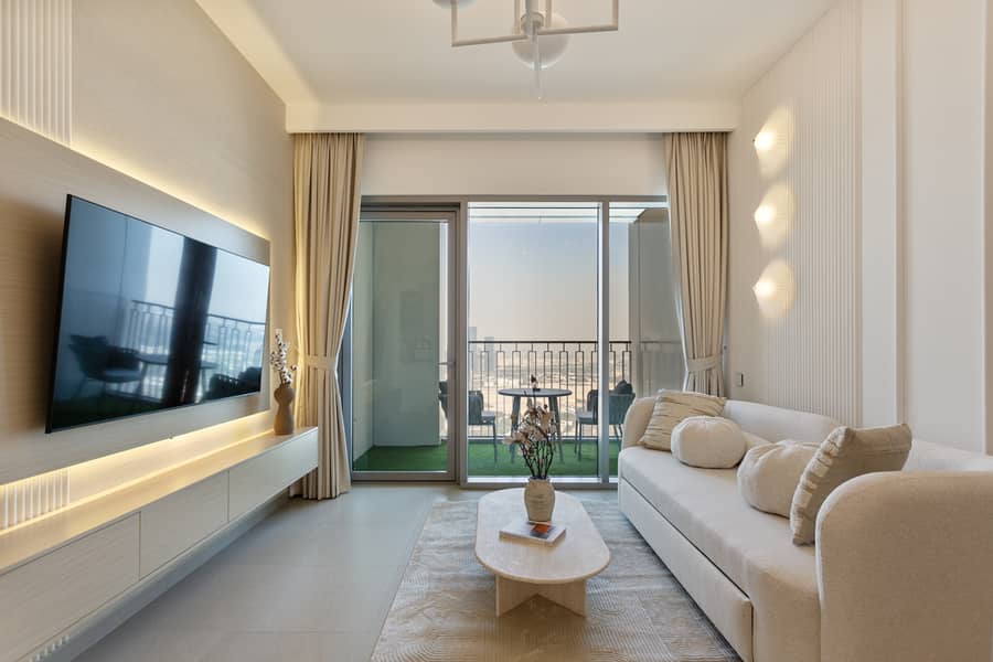 Bright and Exquisite 1-Bedroom in Downtown views 2