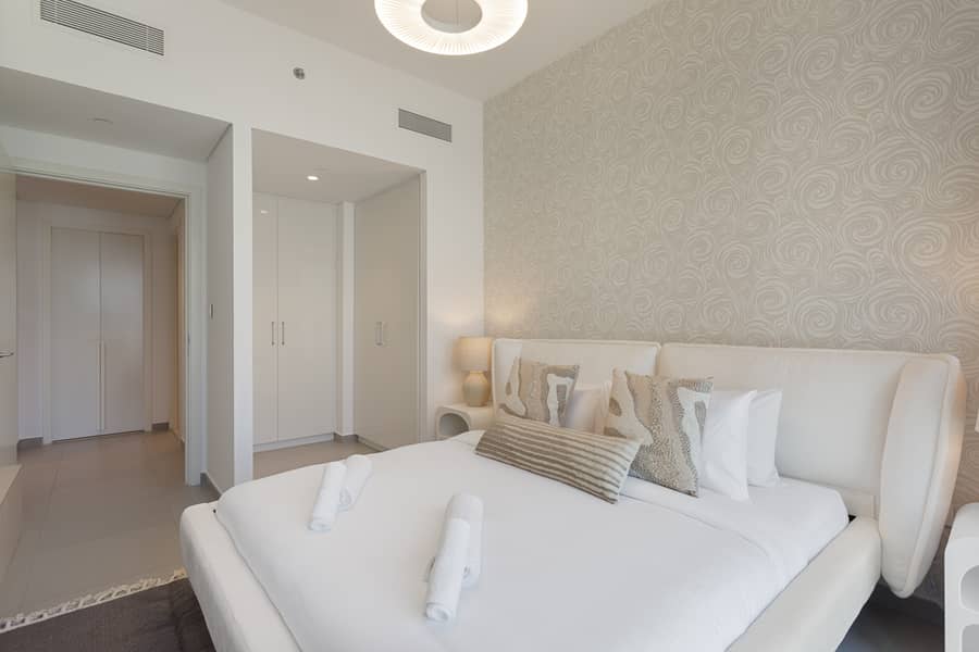 Bright and Exquisite 1-Bedroom in Downtown views 2 - Image 9