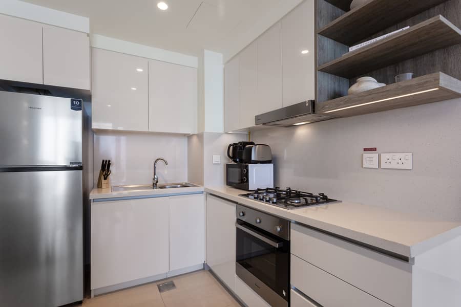 Bright and Exquisite 1-Bedroom in Downtown views 2 - Image 12