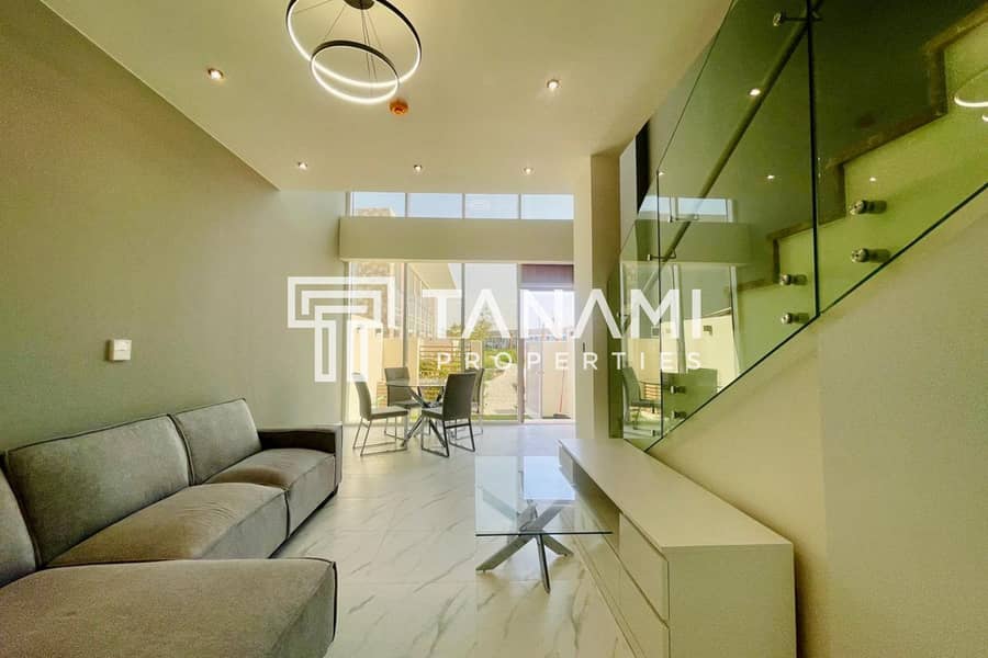 Pool View | Brand New | Bright and Sunny