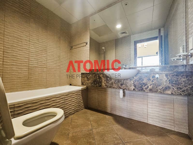 Family Building, Close Kitchen, Open View - Image 9