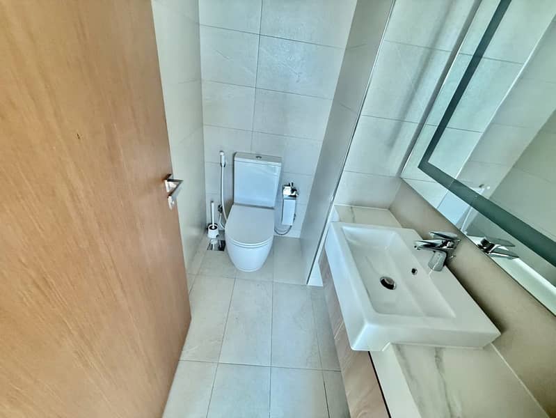 Burj khalifa View | Premium & Spacious 1 BHK for Rent | 2 Washrooms | All Amenties Are Available - Image 9