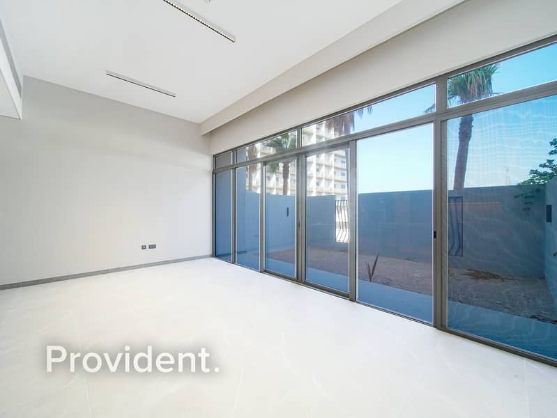 Single Row | Ready to Move | Brand New