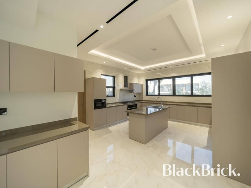 Single Row | Smart Home | Ready To Move In